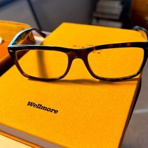 Ray-Ban tortoise glasses